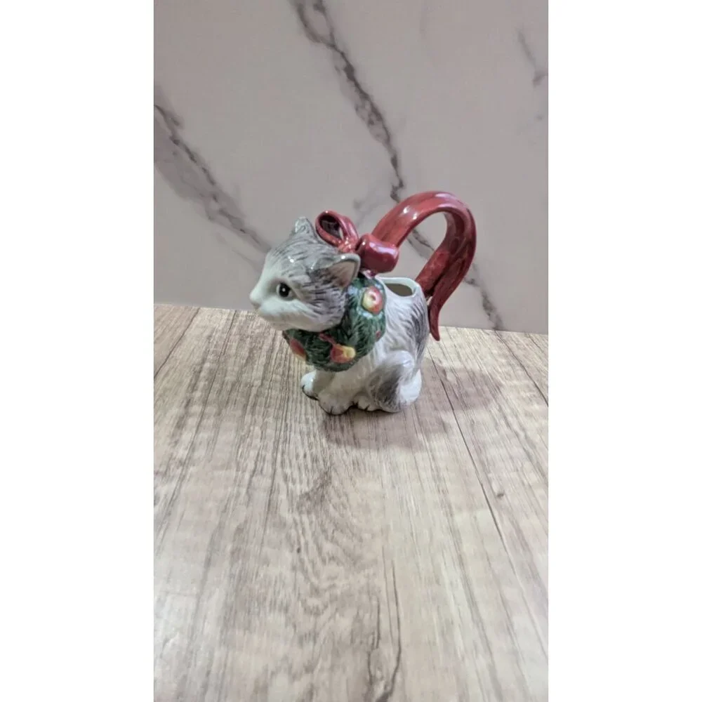VINTAGE FITZ & FLOYD Cat Christmasy  creamer 1992 Super‎ Cute 4.5